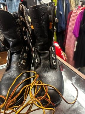 Timberland Black Leather Work Boots  40 below with Yellow-Brown Laces